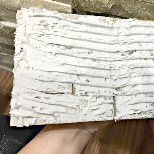 Detalle 4 de Cómo instalar fachaletas de piedra: del replanteo a la entrega
