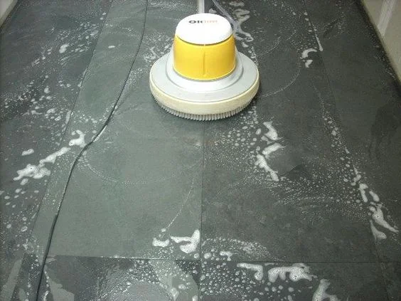 Cómo limpiar piedra pizarra sin dañar el acabado