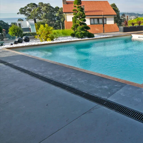 Detalle 4 de Piedra pizarra en piscinas: qué debes revisar