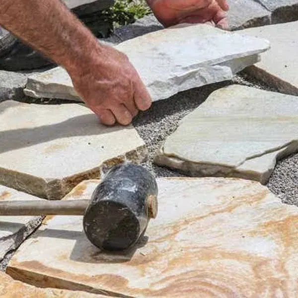 Cómo instalar piedra laja: organiza la obra y revisa el resultado